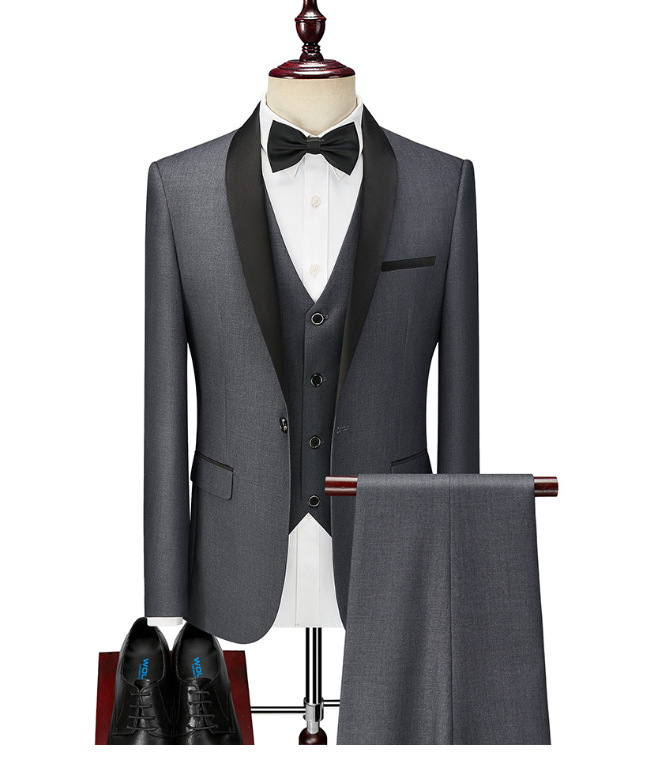 Gentlemen's Refined Black Blazer for Business and Formal Events