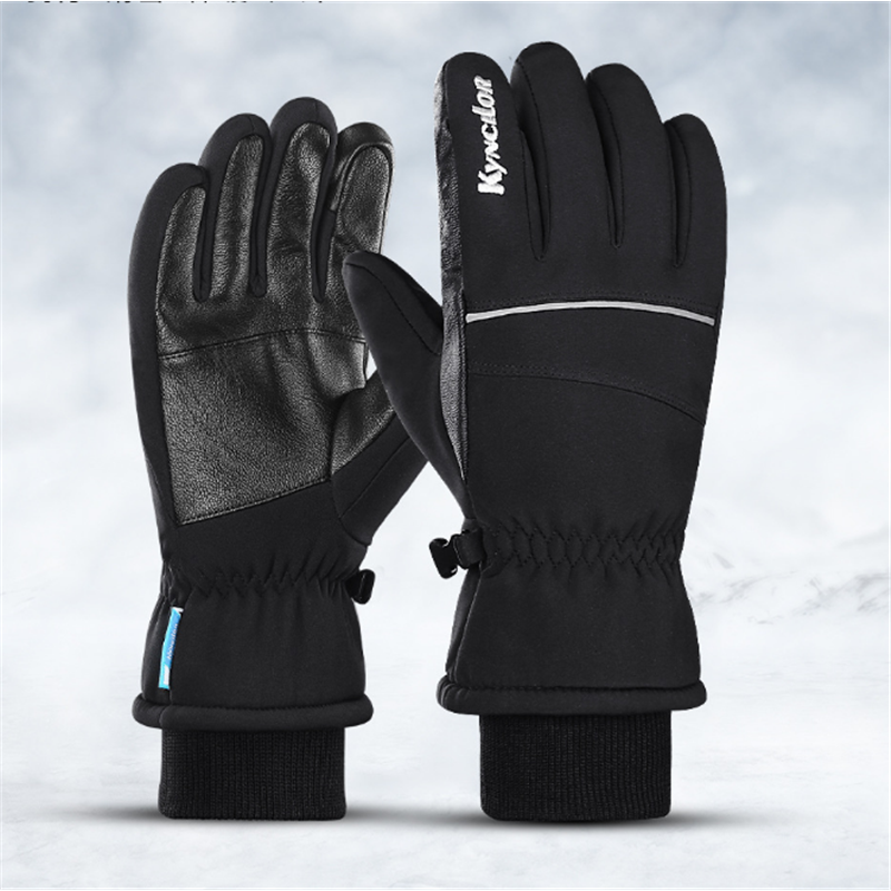 Enhanced Thermal Ski Gloves with Touchscreen Capability